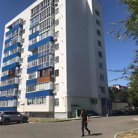 Апартаменты У Софиевского Парка, Тищика 6-Б 우만 외부 사진